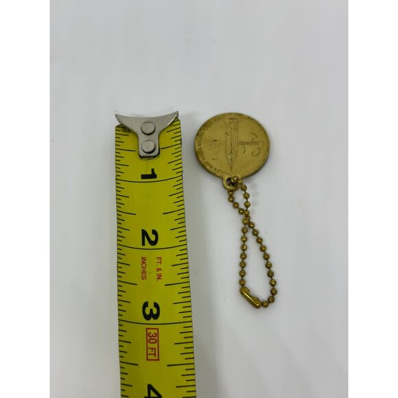 VTG Empire State World's Famous Building Keychain | Gold Tone Medallion Souvenir - Picture 3 of 4